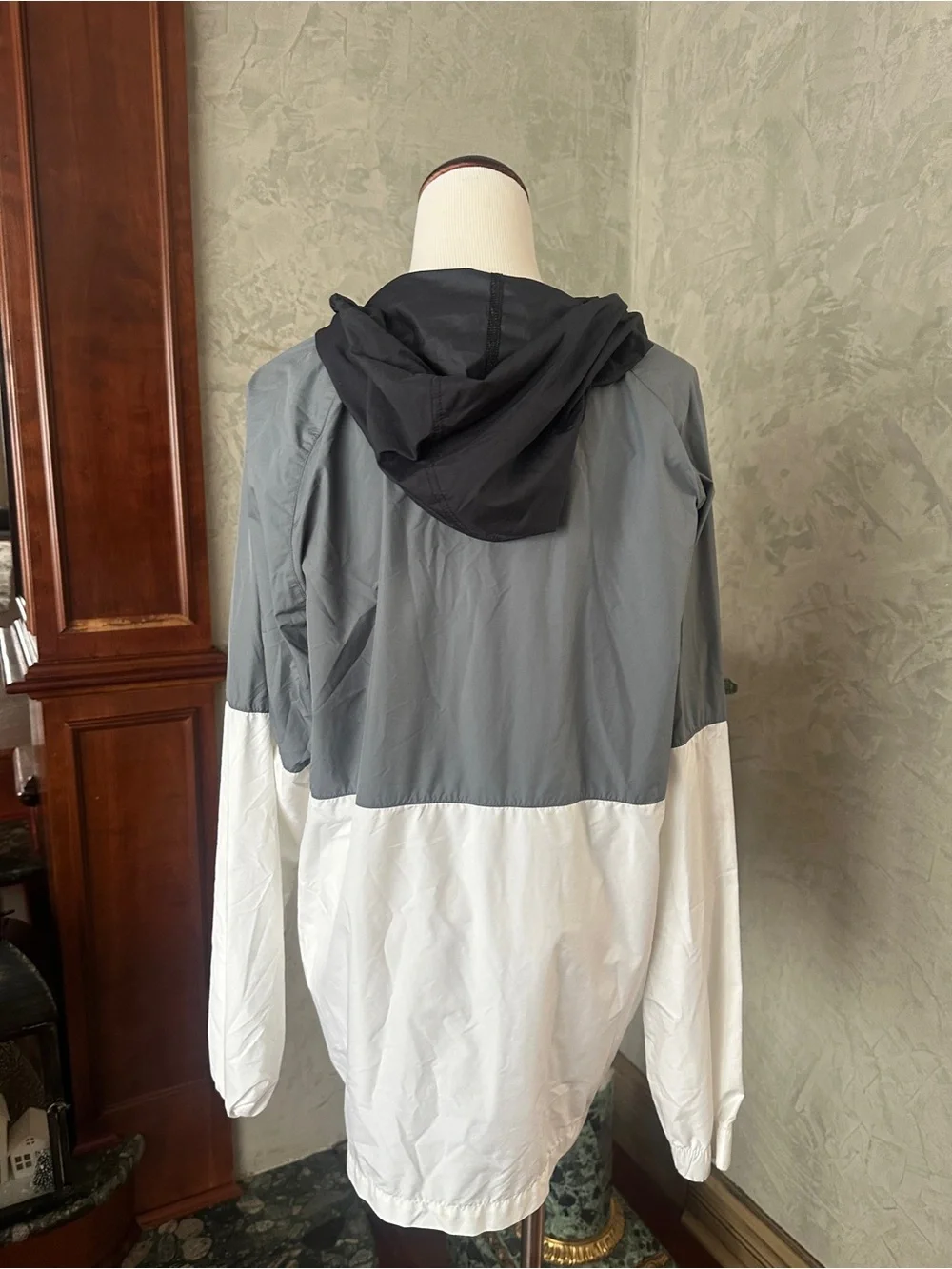 Hurley hooded windbreaker
